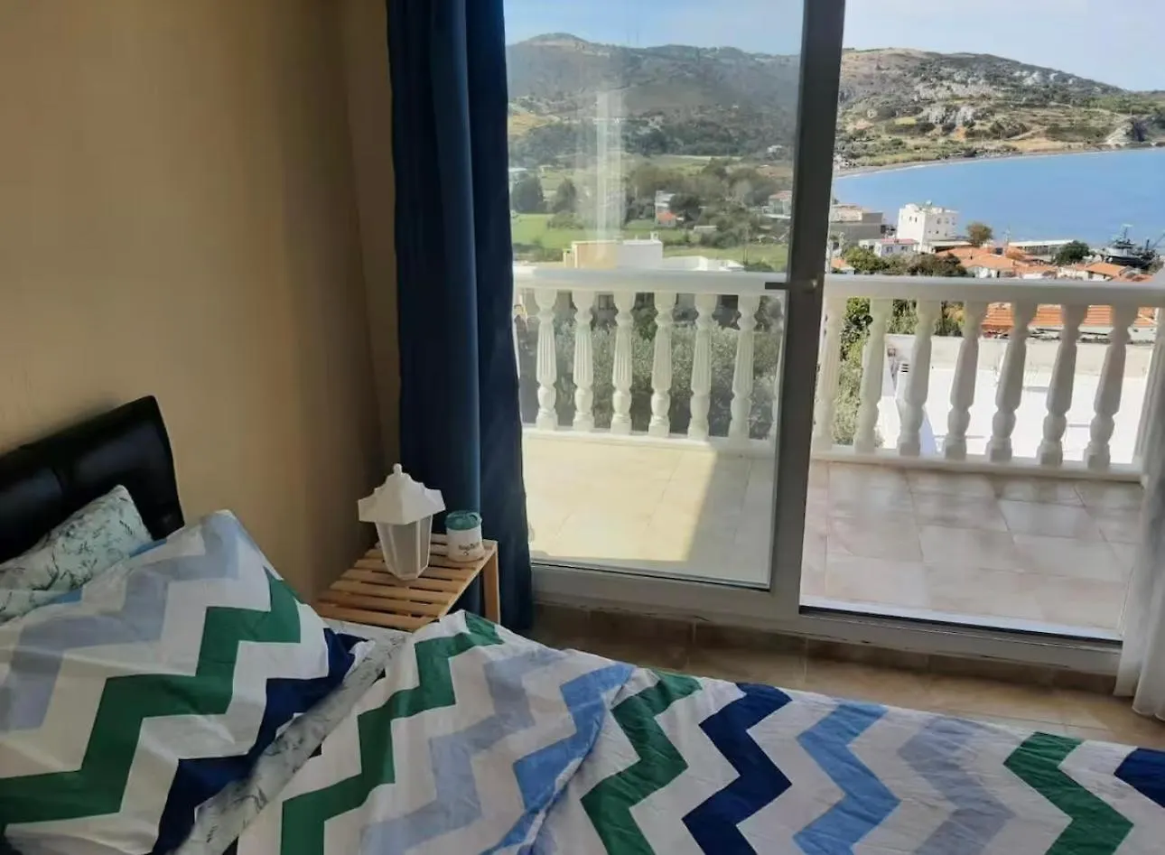 Karaburun'Da Deniz Manzarali Ferah Dubleks Villa Turkey