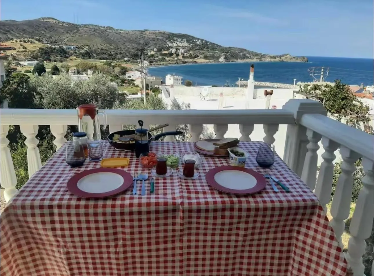 Karaburun'Da Deniz Manzarali Ferah Dubleks Villa 0*, Karaburun (Izmir)